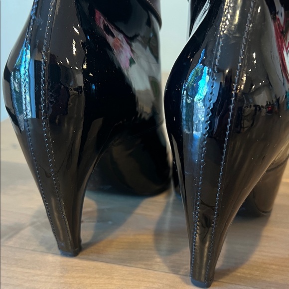 Louis Vuitton Black Patent Leather Eternal Heel Ankle Boots - Picture 6 of 10